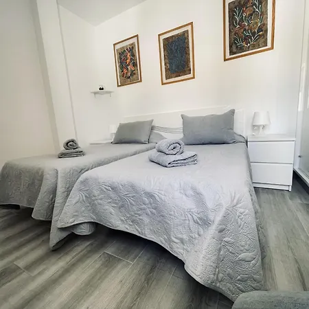 アパート Newly Renovated With 2 Terrace, 2 Bedroom, 5min